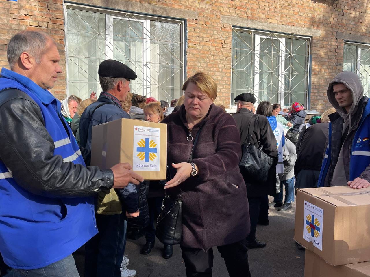 Utdeling av nødhjelp i Ukraina
