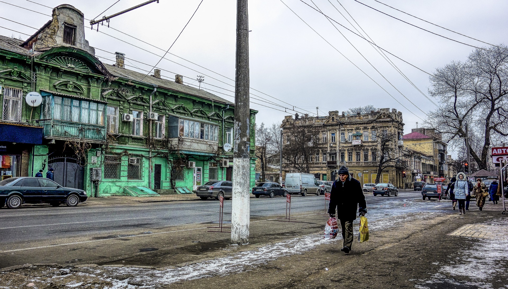 Man wandering the streets of Odessa
