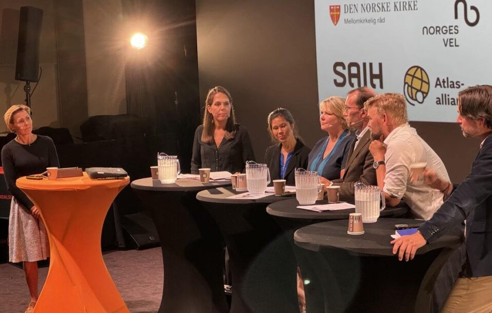 Paneldeltakere på den store utviklingsdebatten på Arendalsuka 2024