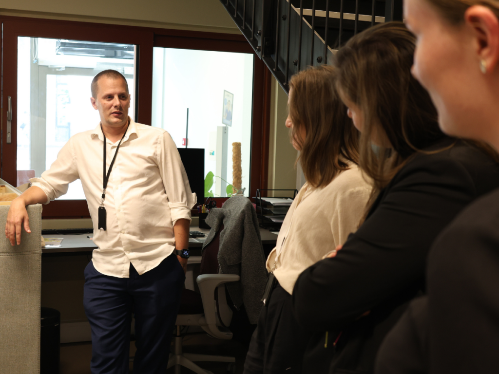 Erlend Falck, frivillig på Caritas Ressurssenter 