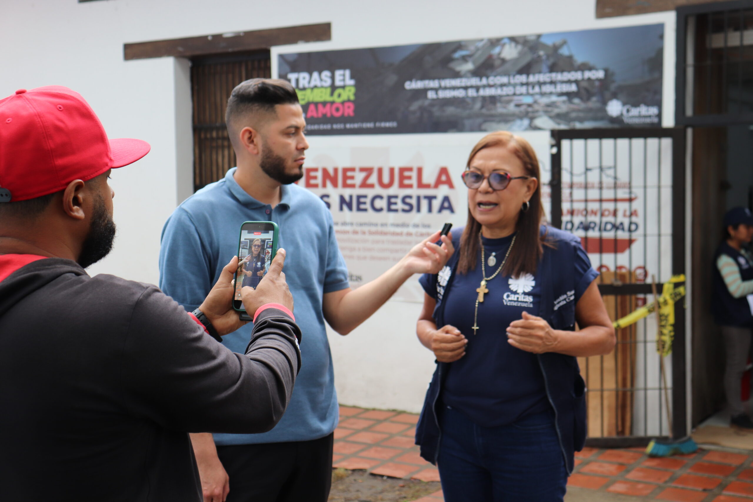 Janeth Márquez, direktør i Caritas Venezuela, intervjues etter jordskjelvene